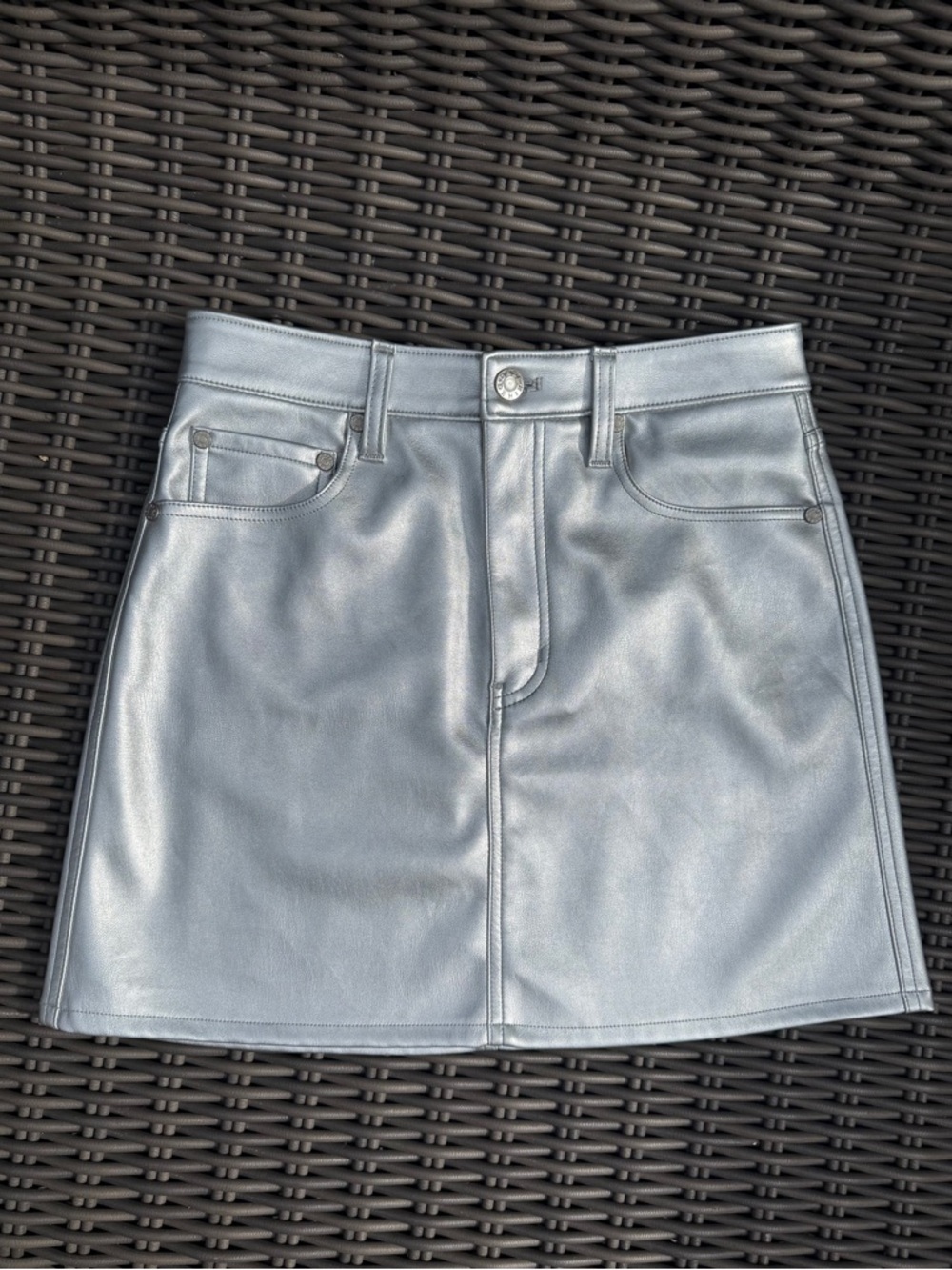 Daze Metallic Silver A-Line Faux Leather Mini Skirt - Size 25